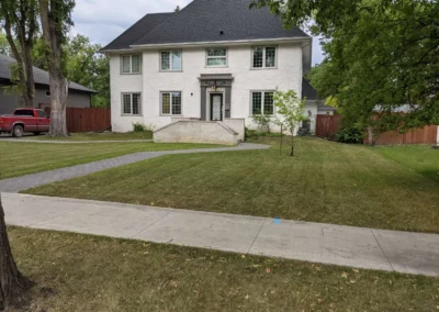 214 Lamont Boulevard, Winnipeg